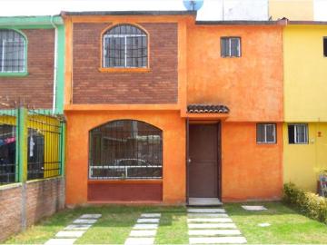 Casa en venta en El Porvenir, Zinacantepec, México