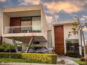 Casa en venta en el Residencial el Molino