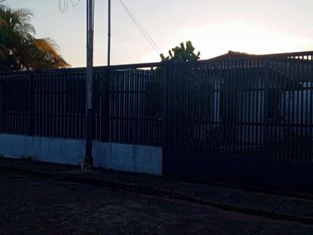 Casa en Venta en El Tigrito Anzoátegui 180 m2. 3 hab