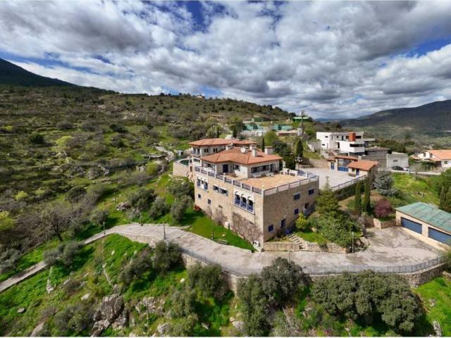 Casa en Venta en El Tiemblo