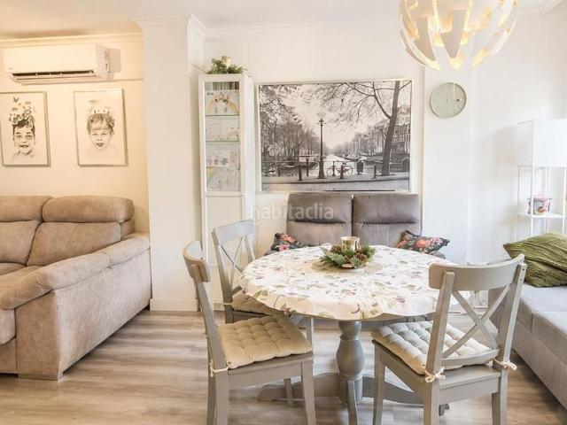 Casa en venta en Elche Elx, Ciutat Universitària. ADOSADO DE GRANDES DIMENSIONES EN LA NUEVA ZONA DE ALTABIX 4 DORMITORIOS, URBANIZACIÓN CON PISCINA Y 2 PLAZAS DE GARAJE. Casas Elche.