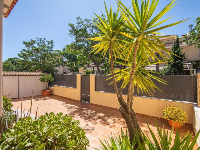 Casa en venta en Elche Elx, El Travaló Martínez Valero. ADOSADO EN PLANTA BAJA TRAVALÓN. Casas Elche.