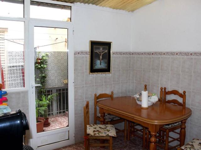 Casa en venta en Elche Elx, Pont Nou Corazón de Jesús. EDIFICIO, 6 HABITACIONES, 2 BAÑOS, LOCAL, TERRAZA, CORAZÓN DE JÉSUS, ELCHE. Casas Elche.