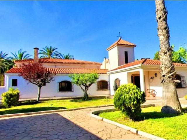 Casa en Venta en Elda