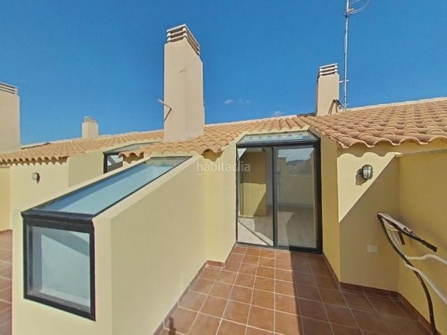 Casa en venta en Elda, Centro. Amplio Dúplex Seminuevo en el Corazón de Elda Tu Nuevo Hogar Te Espera!. Casas.