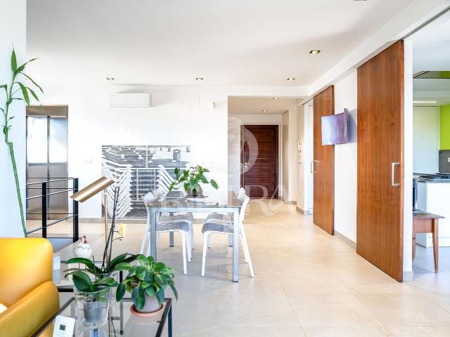 Casa en venta en Eliana l´, Montepilar. Villa con ascensor, piscina y parcela esquinera en LEliana. Casas Eliana.