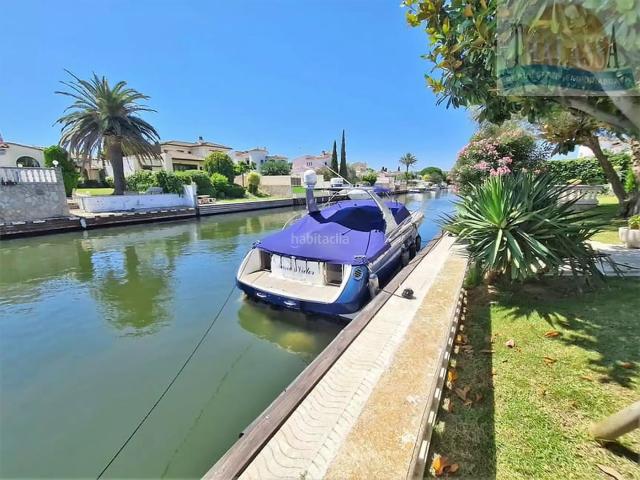 Casa en venta en Empuriabrava, Francolí Freser Noguera Costa Brava. Casa con amarre de 25m Sector Noguera. Casas.