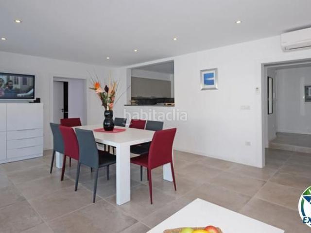 Casa en venta en Empuriabrava, Francolí Freser Noguera Costa Brava. Casa reformada con 4 dormitorios y amarre de 13 metros en Empuriabrava. Casas.