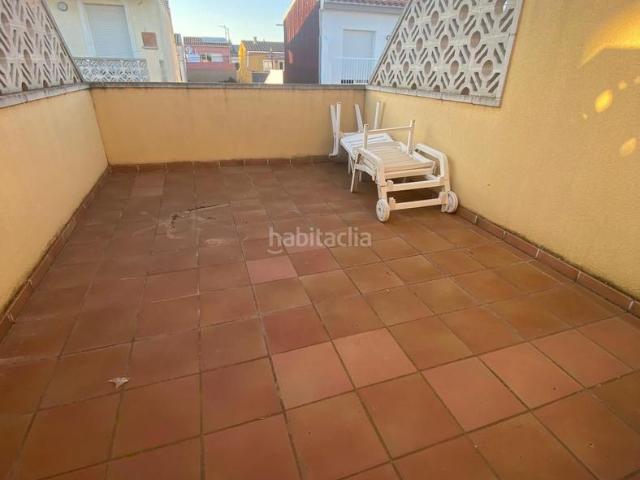 Casa en venta en Empuriabrava, Puigmal Mas Nou Costa Brava. Encantadora casa moderna con tres terrazas y garaje. Casas.