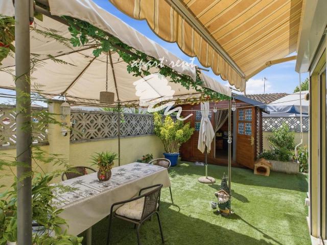 Casa en venta en Empuriabrava, Sant Maurici Costa Brava. SANT MAURICI Casa independiente reformada con jardín amplitud, confort y privacidad. Casas.