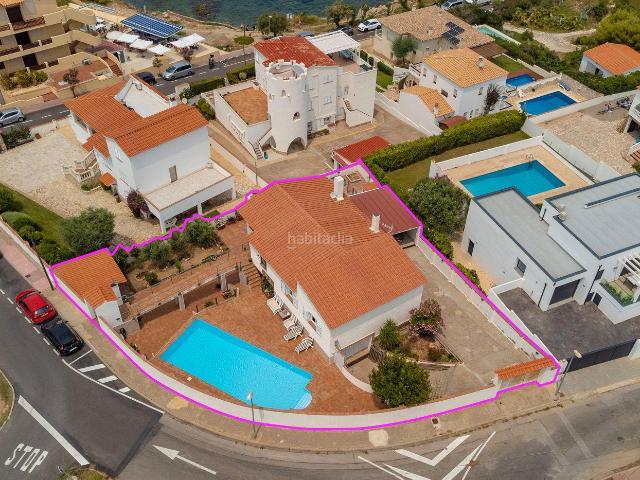 Casa en venta en Escala L´, Montgó Costa Brava. Bonita y luminosa casa con vistas al mar en Punta Montgó. Casas Escala.
