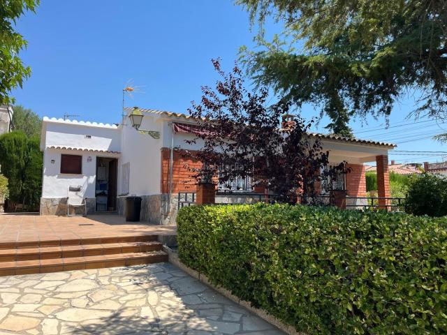 Casa en venta en Esparreguera, Mas d´en Gall. CASA A 4 VIENTOS. Casas.