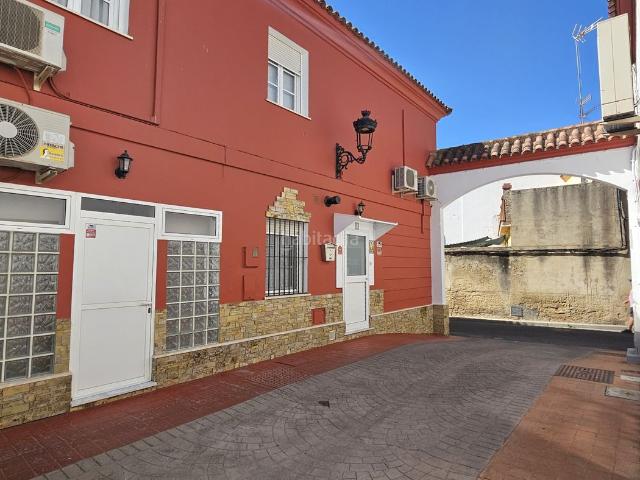 Casa en venta en Espartinas, Espartinas Pueblo. Vivienda adosada de esquina lista para entrar a vivir en pleno centro de Espartinas. Casas.