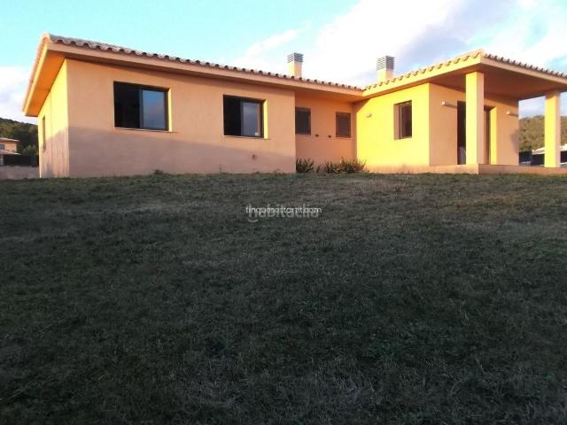 Casa en venta en Estartit, Torre Vella Torre Gran Les Dunes Costa Brava. Casa a 4 vientos con 3 habitaciones y parcela de 570m2. Casas.