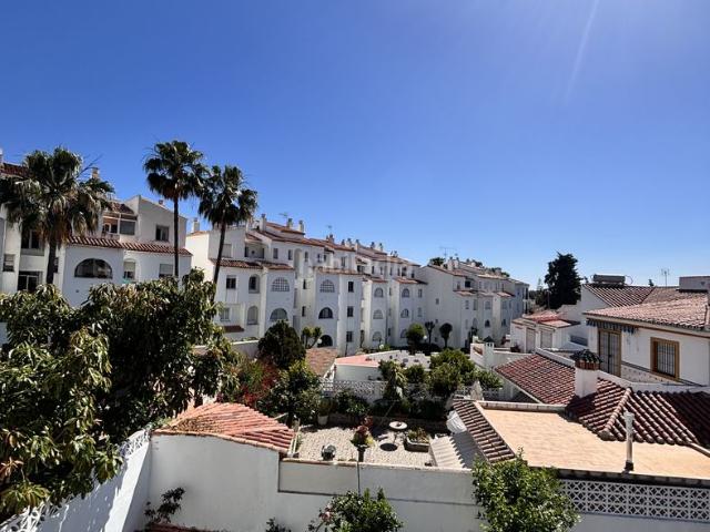 Casa en venta en Estepona, Nueva Atalaya. Encantadora Casa Adosada con Potencial Infinito en Nueva Atalaya. Casas.