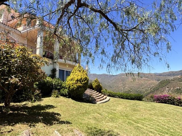 Casa en venta en Estepona, Altos de Estepona. Finca Mediterránea l en las Montañas de Estepona. Casas.