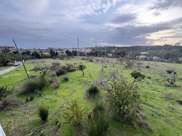 Casa en venta en Estepona, Cancelada. Villa tradicional con vistas al mar en una amplia parcela rústica cerca de Cancelada. Casas.