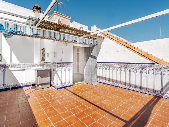 Casa en venta en Estepona, Centro. Una joya escondida en el casco antiguo de Estepona con espectacular solárium privado. Casas.
