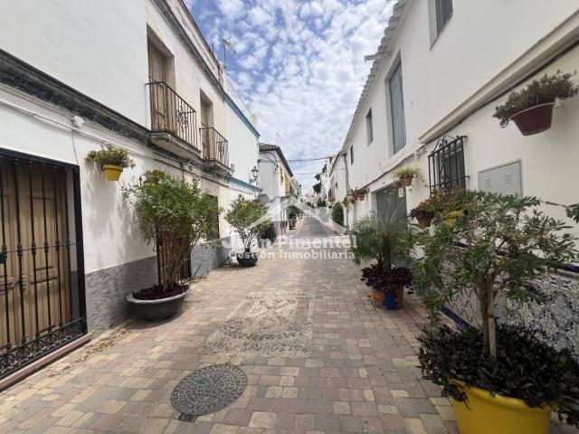 Casa en venta en Estepona, Centro. Casa unifamiliar en venta en Casco Antiguo. Casas.
