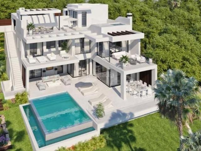 Casa en venta en Estepona, Centro. Esta promoción es un nuevo y maravilloso proyecto en el área más exclusiva de la Nueva Milla de Oro, Urb. Torrevigia. Casas.