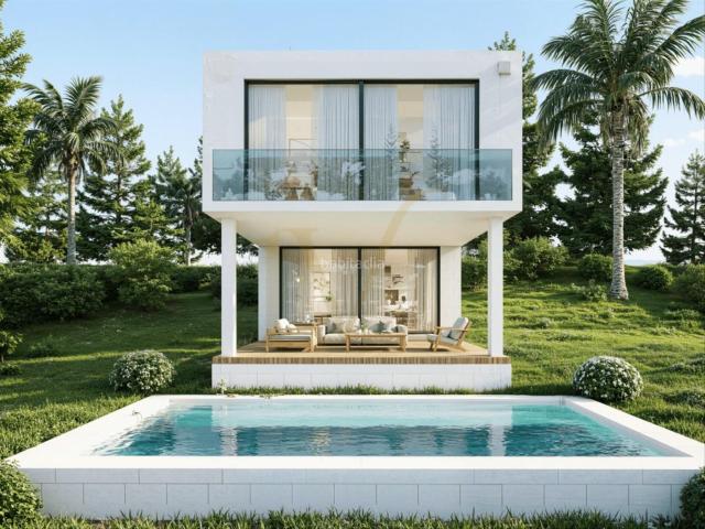 Casa en venta en Estepona, Estepona Golf. Villas sostenibles y autosuficientes en la Costa del Sol con energías renovables. Casas.