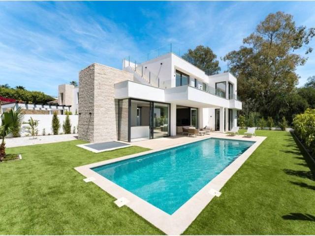 Casa en Venta en Estepona