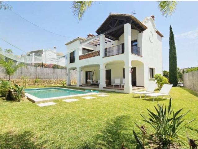 Casa en Venta en Estepona