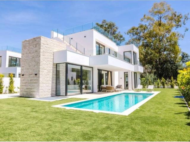Casa en Venta en Estepona