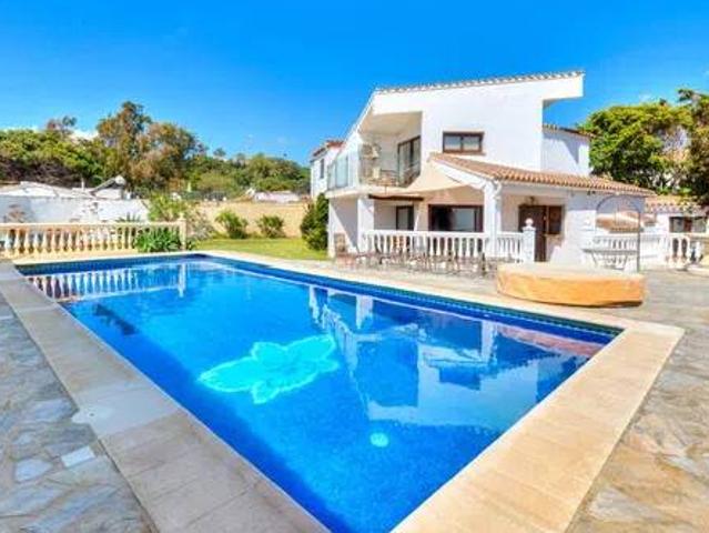 Casa en Venta en Estepona