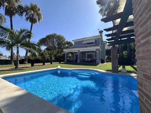 Casa en Venta en Estepona