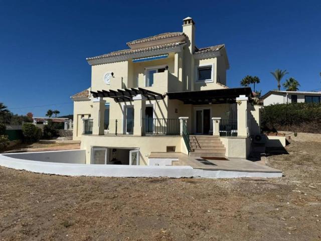Casa en Venta en Estepona