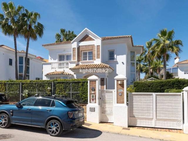 Casa en Venta en Estepona