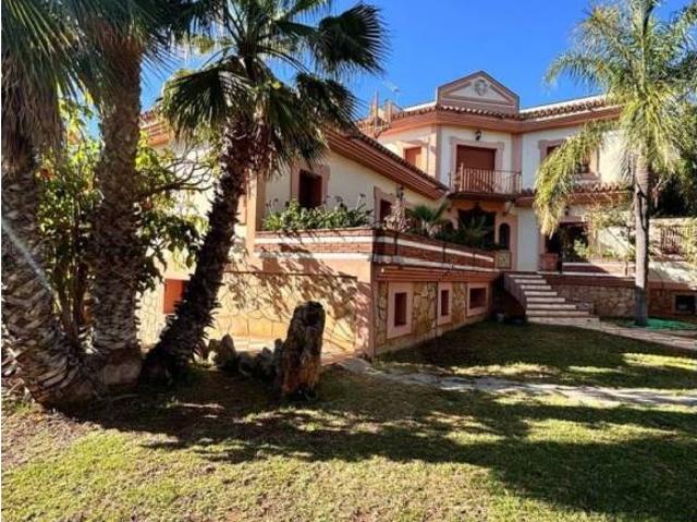 Casa en Venta en Estepona