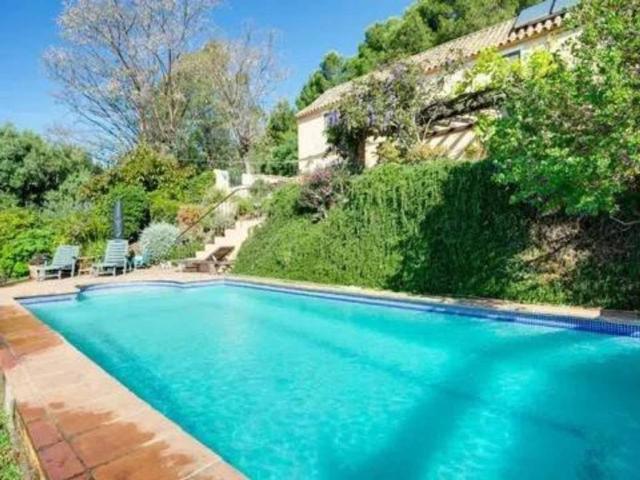 Casa en Venta en Estepona