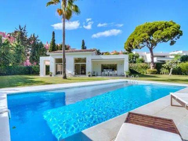 Casa en Venta en Estepona