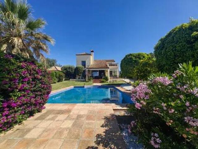 Casa en Venta en Estepona