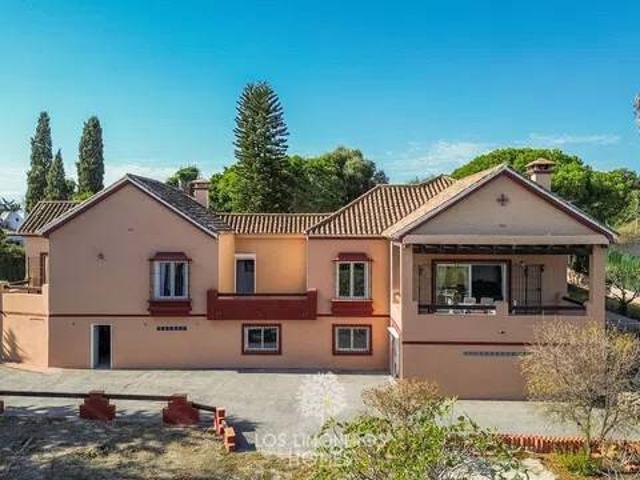 Casa en Venta en Estepona