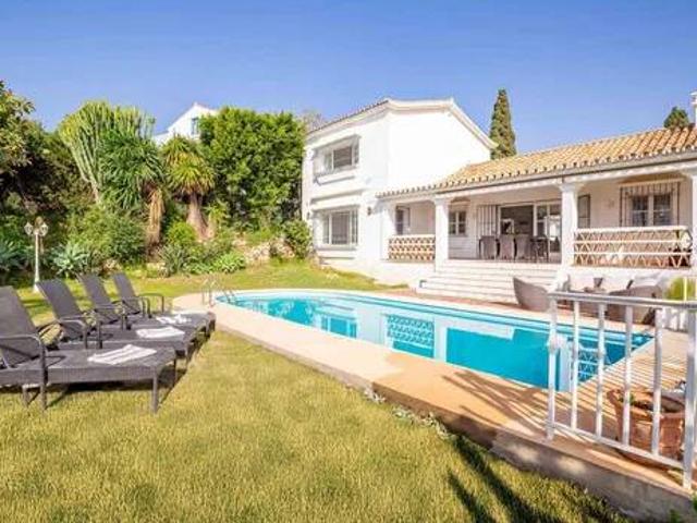 Casa en Venta en Estepona