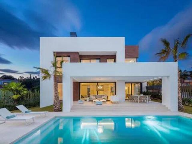 Casa en Venta en Estepona