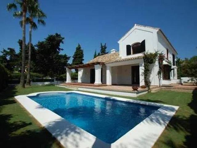 Casa en Venta en Estepona