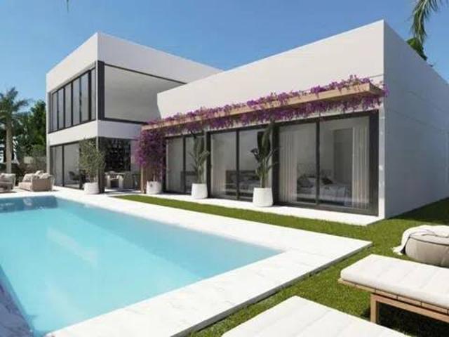 Casa en Venta en Estepona