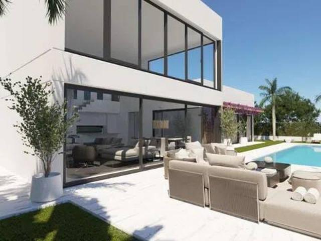 Casa en Venta en Estepona