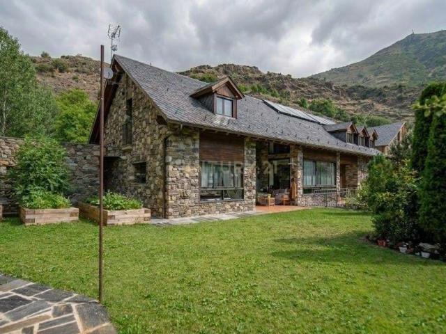 Casa en venta en Esterri d'Àneu