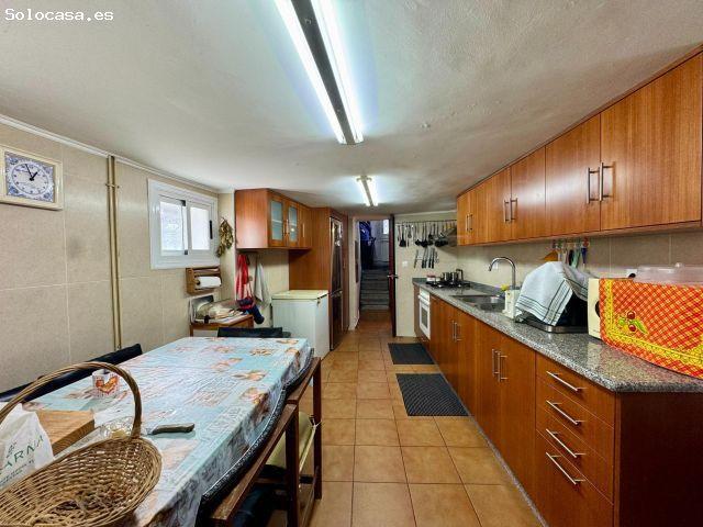 Casa en venta en Estribela, a 5 minutos del centro de Pontevedra. Ref. P435