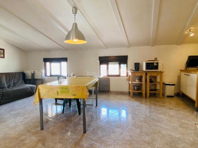 Casa en venta en Fuente la Reina. UNA CASA A TRES CALLES. Casas Fuente la.