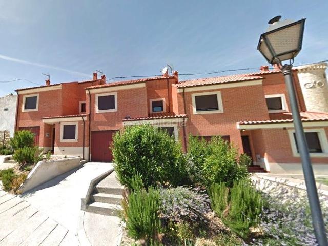 Casa en venta en Fuentes de Valdepero. Casas Fuentes de.