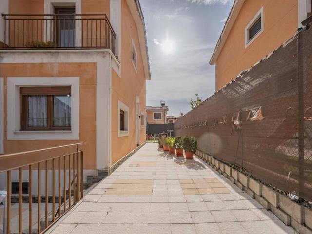Casa en Venta en Fuensaldaña