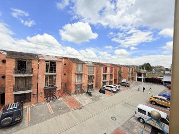 Casa En Venta En Funza En Villa Imperial V210827
