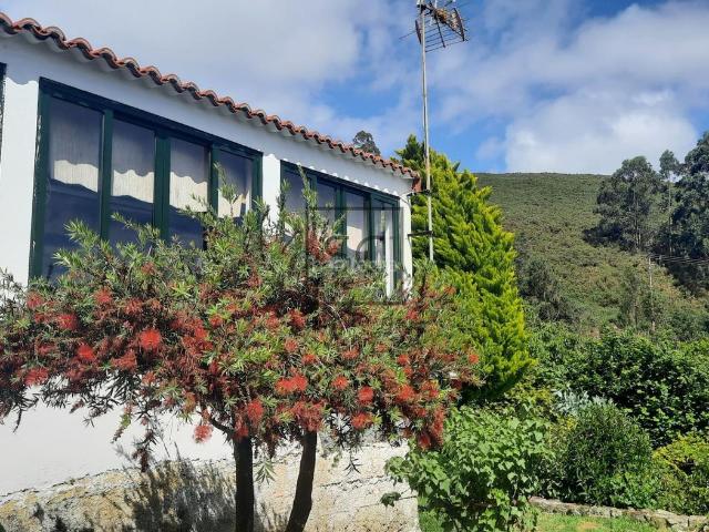 Casa en venta en Ferrol, Área Rural. Chalet con apartamento independiente en Cariño, Doniños Ferrol. Casas.