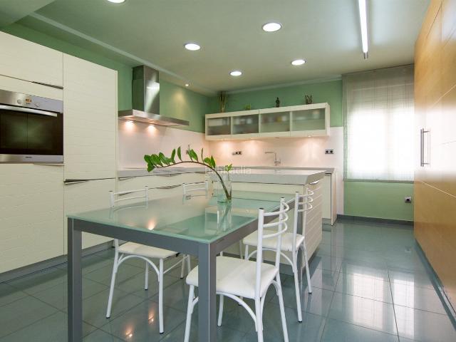 Casa en venta en Figueres, Eixample Horta Capallera. CASA EN EL EIXAMPLE DE FIGUERES. Casas.